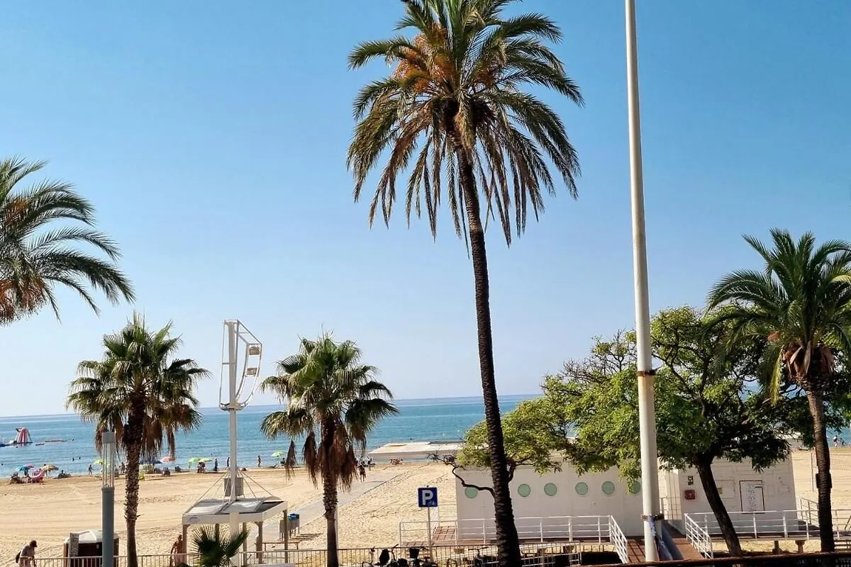 Apartamento Primera Linea Con Vistas Y A-C 坎布里尔斯 公寓